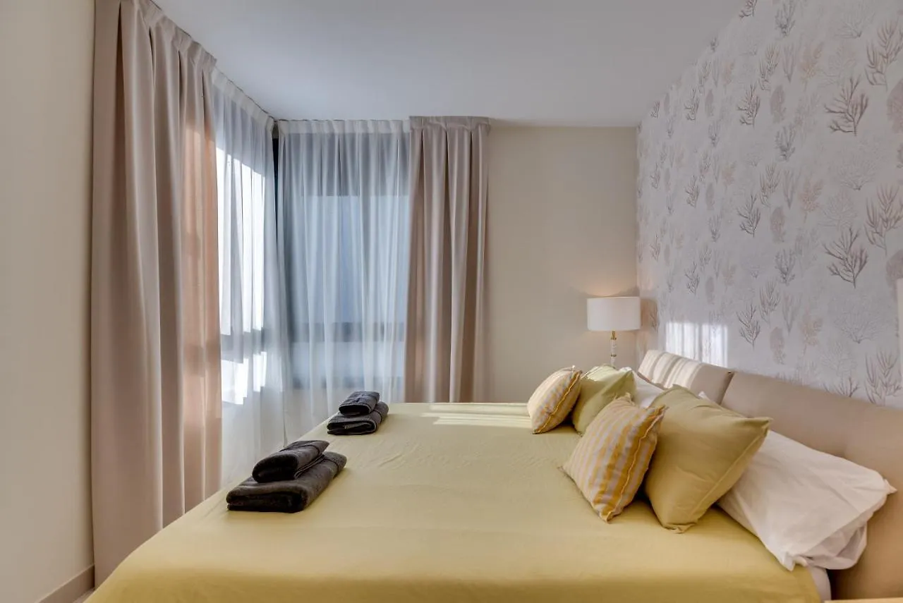 Hermoso Penthouse Anne E Manu Apartment Estepona
